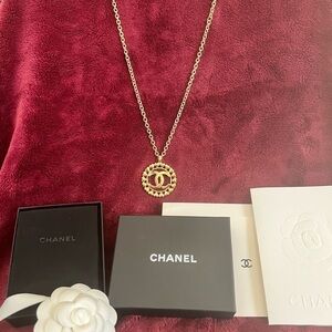 CHANEL• Brand New Necklace statement necklace